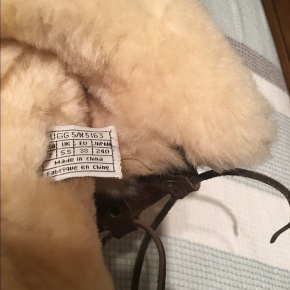 WARM COZY UGG SIZE 6.5 .🔥🔥🔥🔥 - Picture 8 of 14